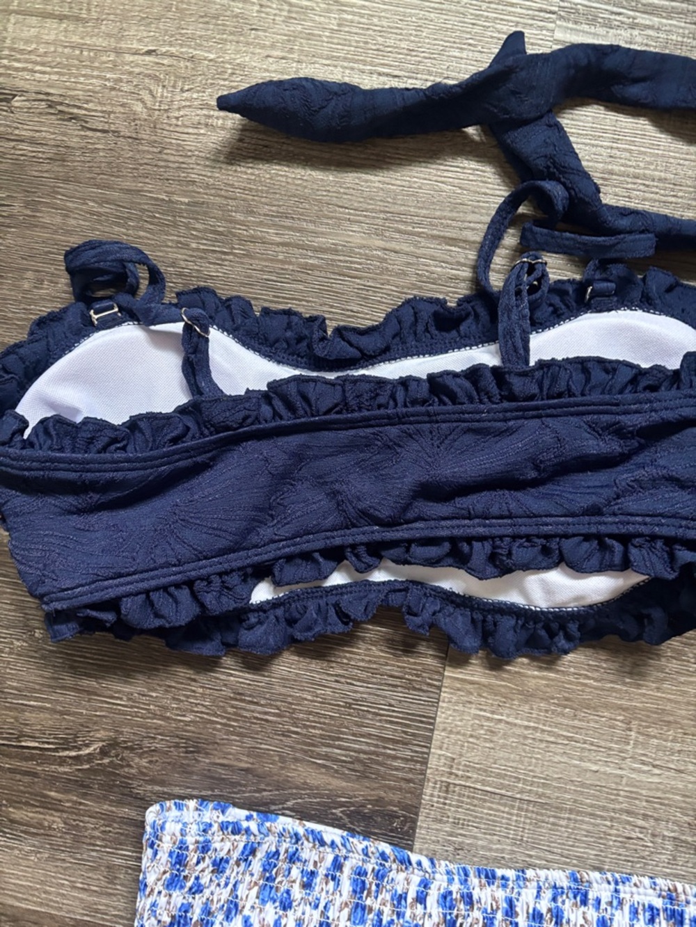 Bikini - Picture 4 of 6